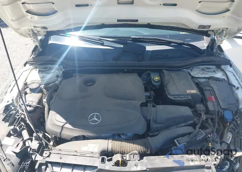 2015 Mercedes-Benz Gla 250 z USA, uszkodzony, nr VIN WDCTG4EBXFJ185262